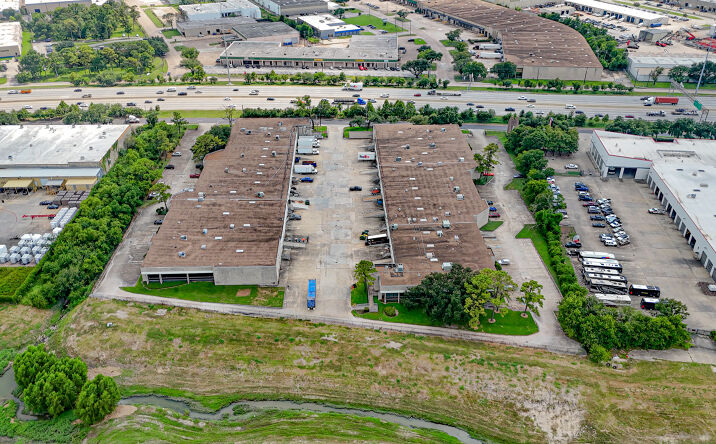 Pictures of Office, Industrial property located at 7101 N Loop E Fwy, Houston, TX 77028 for lease - image #1