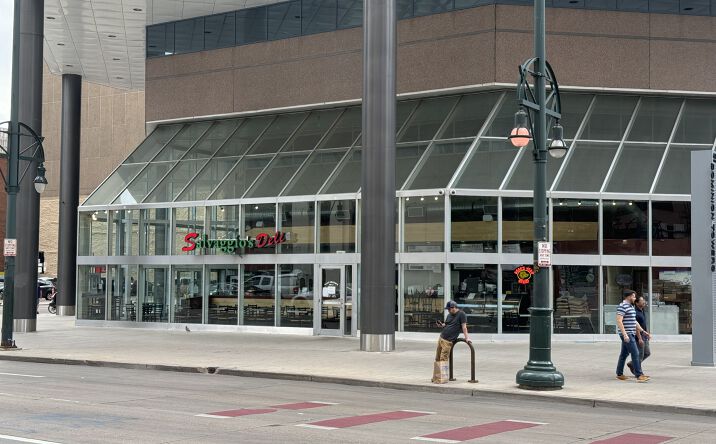 Pictures of Retail property located at 600 17th St, Denver, CO 80202 for lease - image #1