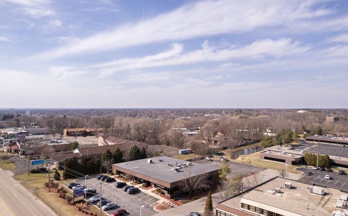 Pictures of Office property located at 4920 E State St, Rockford, IL 61108 for lease - image #1