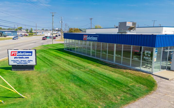 Pictures of Industrial property located at 29710 Groesbeck Hwy, Roseville, MI 48066 for lease - image #1