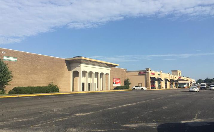 Pictures of Retail property located at 1600 Western Blvd, Tarboro, NC 27886 for lease - image #1