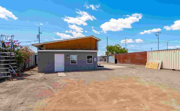 Pictures of Office, Industrial property located at 427 S 31st Ave, Phoenix, AZ 85009 for lease - image #1