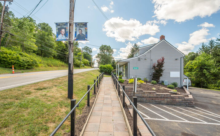 Pictures of Office property located at 5920 Library Rd, Bethel Park, PA 15102 for lease - image #1