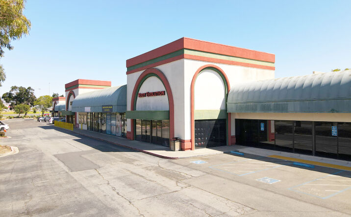 Pictures of Retail property located at 5988 Newpark Mall Rd, Newark, CA 94560 for lease - image #1