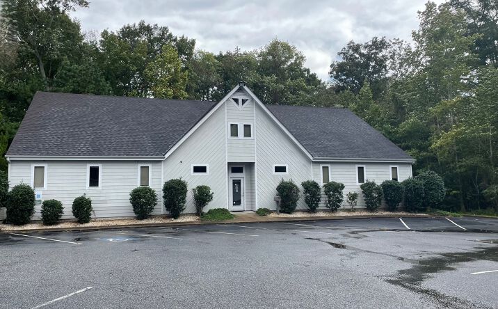 Pictures of Retail, Office property located at 1141 N Road St, Elizabeth City, NC 27909 for lease - image #1