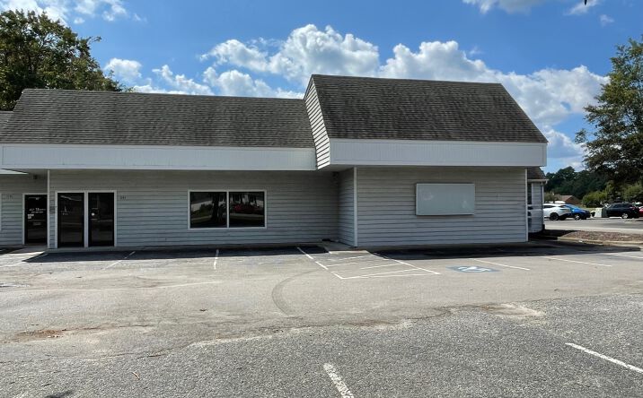 Pictures of Retail, Office property located at 1141 N Road St, Elizabeth City, NC 27909 for lease - image #1