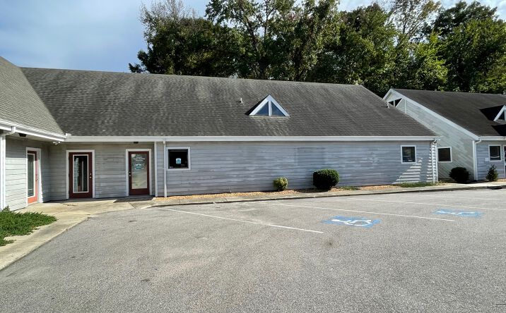 Pictures of Retail, Office property located at 1141 N Road St, Elizabeth City, NC 27909 for lease - image #1