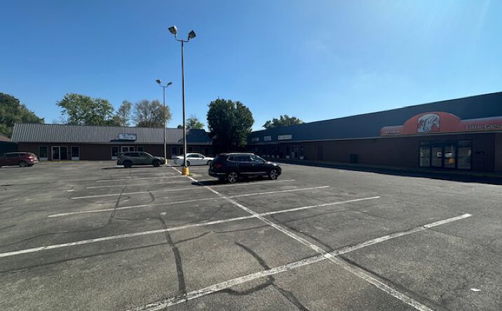 Pictures of Retail property located at 610 N Wayne St, Angola, IN 46703 for lease - image #1