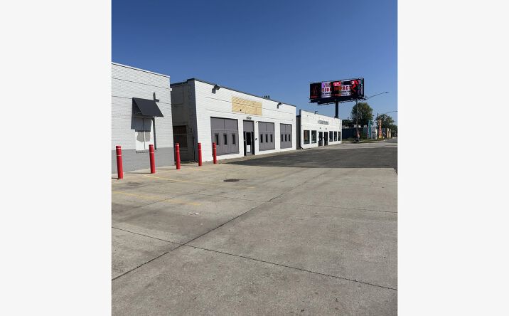 Pictures of Retail, Office, Industrial property located at 1521 Eight Mile W, Ferndale, MI 48220 for lease - image #1
