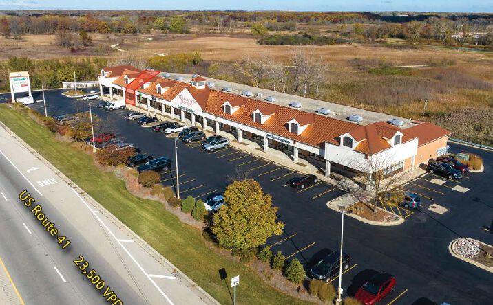 Pictures of Retail property located at 39109 US-41, Wadsworth, IL 60083 for lease - image #1