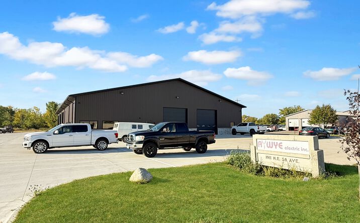 Pictures of Industrial property located at 1911 NE 58th Ave, Des Moines, IA 50313 for lease - image #1