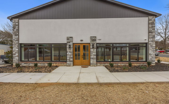 Pictures of Office property located at 1484 Dale Earnhardt Blvd, Kannapolis, NC 28083 for lease - image #1