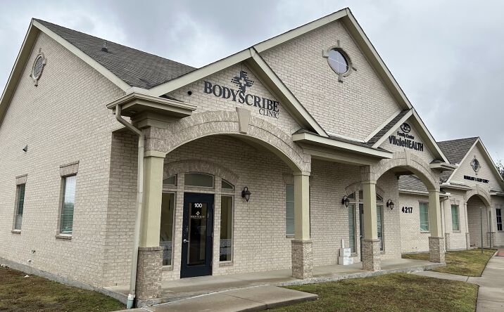 Pictures of Office property located at 4217 Marsh Ridge Rd, Carrollton, TX 75010 for lease - image #1