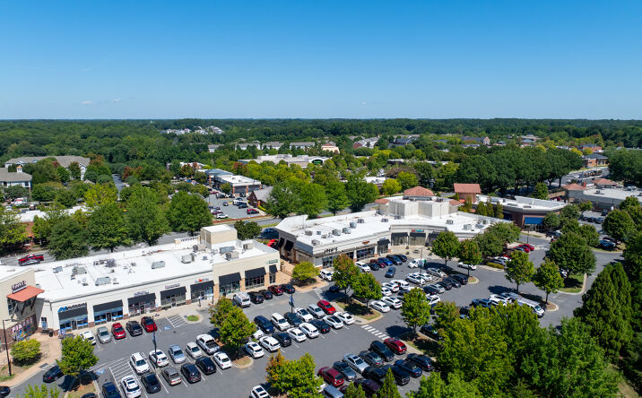 Pictures of Retail property located at 9826 Gilead Rd, Huntersville, NC 28078 for lease - image #1