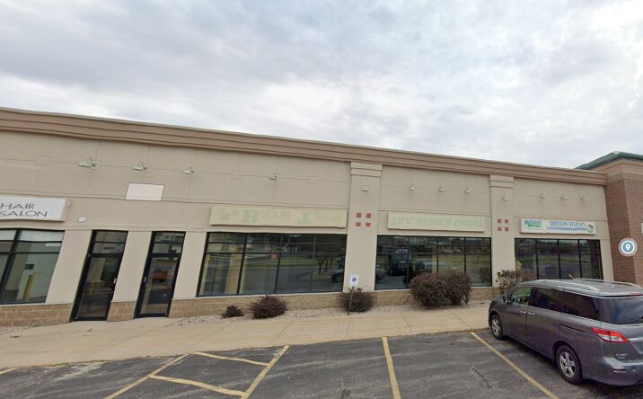 Pictures of Retail, Office, Restaurant property located at 1882 N Casaloma Dr, Appleton, WI 54913 for lease - image #1