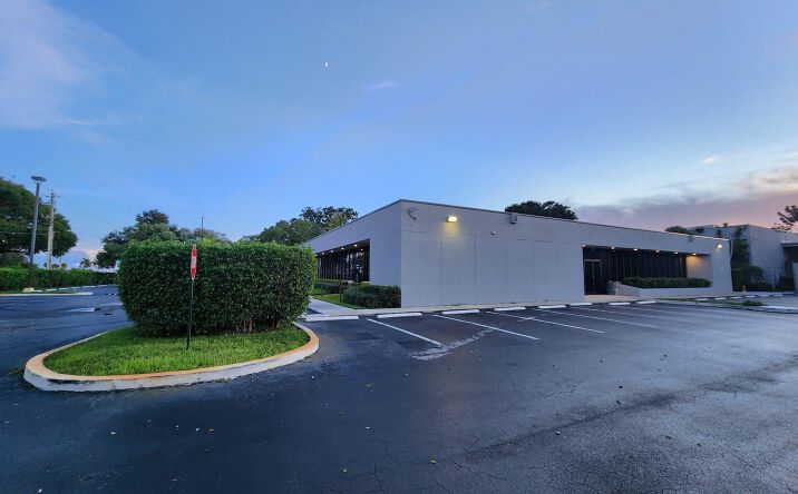 Pictures of Office, Retail, Industrial property located at 2841 NW 62nd Street, Fort Lauderdale, FL 33309 for lease - image #1
