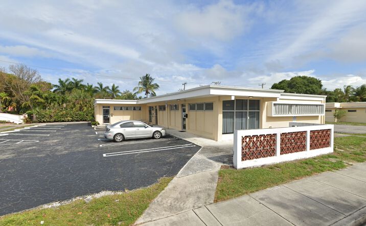 Pictures of Office property located at 3518 Broadway, West Palm Beach, FL 33407 for lease - image #1