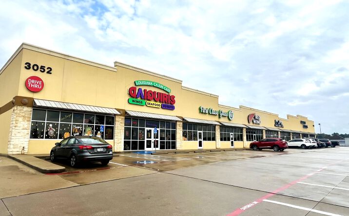 Pictures of Retail property located at 3052 N Eastman Rd, Longview, TX 75605 for lease - image #1