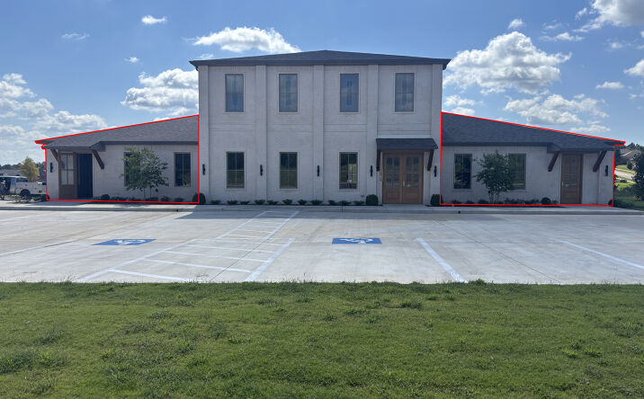 Pictures of Office property located at 2012 W Cumberland Rd, Tyler, TX 75703 for lease - image #1