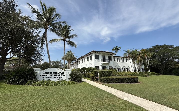 Pictures of Office property located at 11450 SE Dixie Hwy, Hobe Sound, FL 33455 for lease - image #1