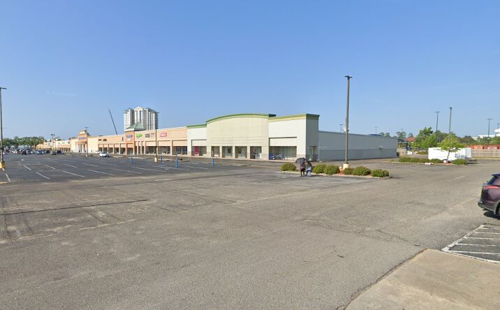 Pictures of Retail property located at 2650 Beach Blvd, Biloxi, MS 39531 for lease - image #1