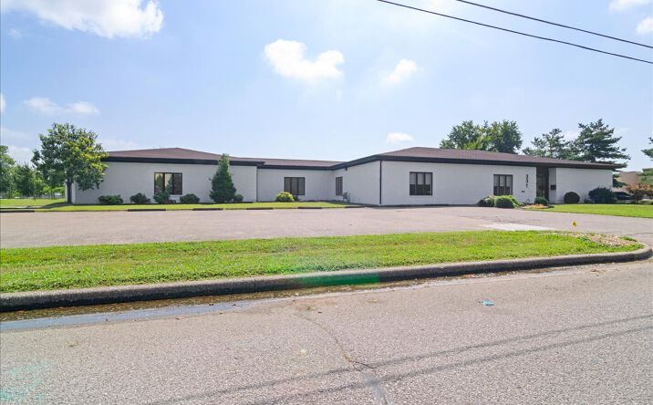 Pictures of Office property located at 331 Kimber Ln, Evansville, IN 47715 for lease - image #1