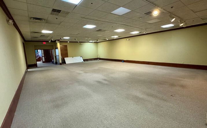 Pictures of Retail, Office property located at 701 Main St, Dresden, OH 43821 for lease - image #1