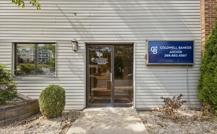Pictures of Retail, Office property located at 20 N 2nd St, Niles, MI 49120 for lease - image #1
