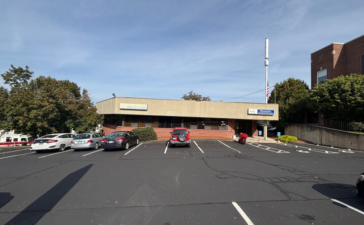 Pictures of Office property located at 975 Farmington Ave, Bristol, CT 06010 for lease - image #1