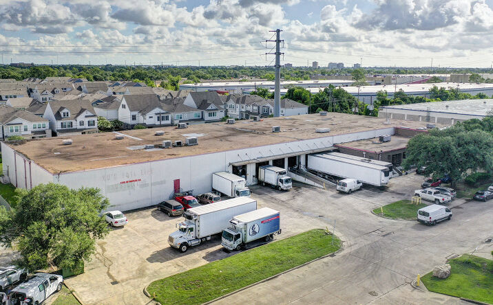 Pictures of Industrial property located at 7200 Wynnpark Dr, Houston, TX 77008 for lease - image #1