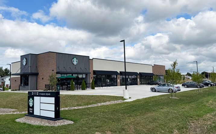 Pictures of Retail, Restaurant property located at 3112 Finger Rd, Green Bay, WI 54311 for lease - image #1