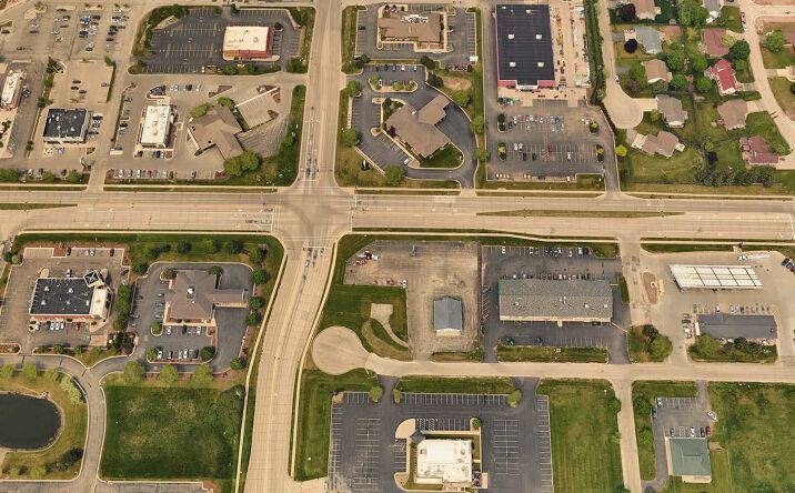 Pictures of Retail property located at 4029 E Calumet St, Appleton, WI 54915 for lease - image #1