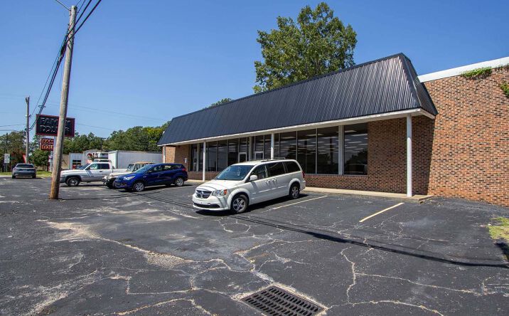 Pictures of Retail property located at 1901 Rosewood Dr, Columbia, SC 29205 for lease - image #1