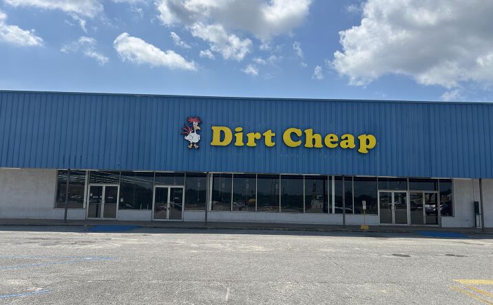 Pictures of Retail property located at 2525 Highway 90, Gautier, MS 39553 for lease - image #1