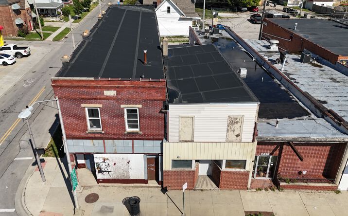 Pictures of Retail property located at 2420 W Broad St, Columbus, OH 43204 for lease - image #1