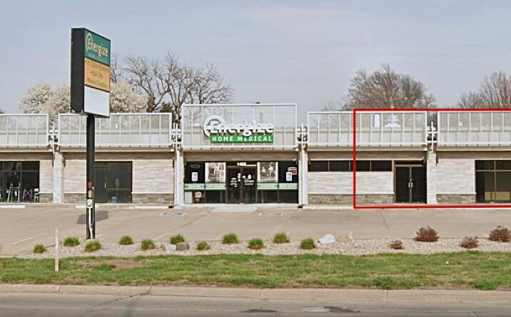 Pictures of Retail property located at 1400 N 48th St, Lincoln, NE 68504 for lease - image #1