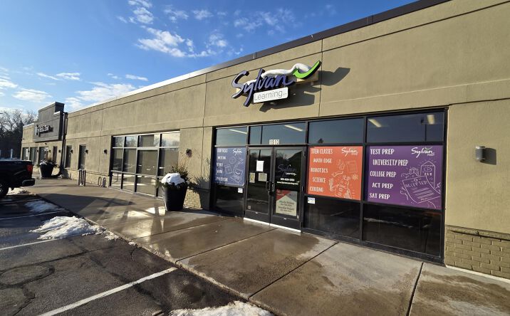 Pictures of Retail, Office property located at 1909 MN-36, Roseville, MN 55113 for lease - image #1
