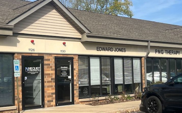 Pictures of Office property located at 1114 N Main St, Algonquin, IL 60102 for lease - image #1