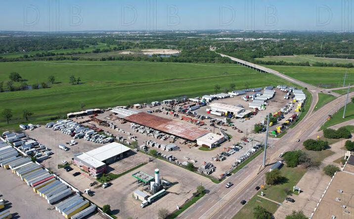 Pictures of Office, Industrial property located at 4700 Irving Blvd, Dallas, TX 75247 for lease - image #1