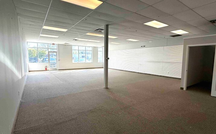 Pictures of Retail property located at 611 Locust St, Monticello, MN 55362 for lease - image #1
