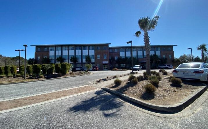 Pictures of Office property located at 180 Wingo Way # 305, Mount Pleasant, SC 29464 for lease - image #1