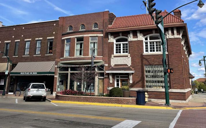 Pictures of Retail property located at 128 South Main Street, Elkhart, IN 46516 for lease - image #1
