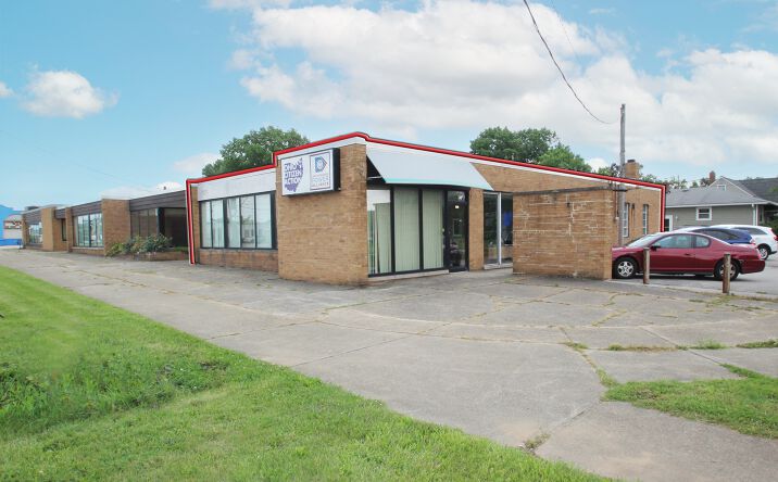 Pictures of Office property located at 1511 Brookpark Rd, Parma, OH 44134 for lease - image #1