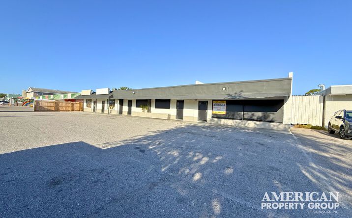 Pictures of Retail property located at 5624 Swift Rd, Sarasota, FL 34231 for lease - image #1