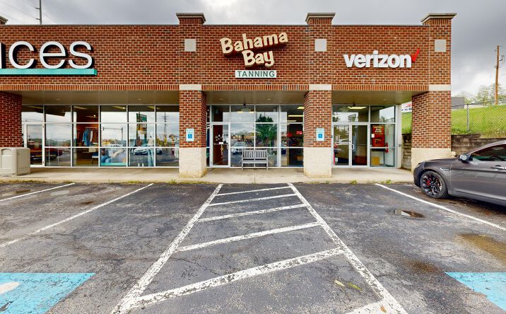 Pictures of Retail, Office property located at 2789 E State St, Salem, OH 44460 for lease - image #1