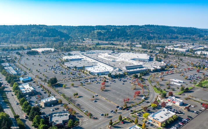 Pictures of Retail property located at 1101 Outlet Collection Way, Auburn, WA 98001 for lease - image #1