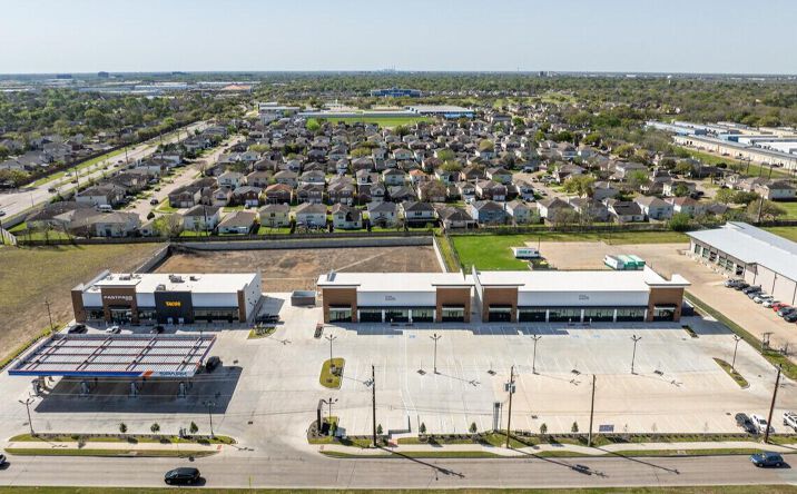 Pictures of Retail property located at 13439 W Bellfort Ave, Sugar Land, TX 77478 for lease - image #1