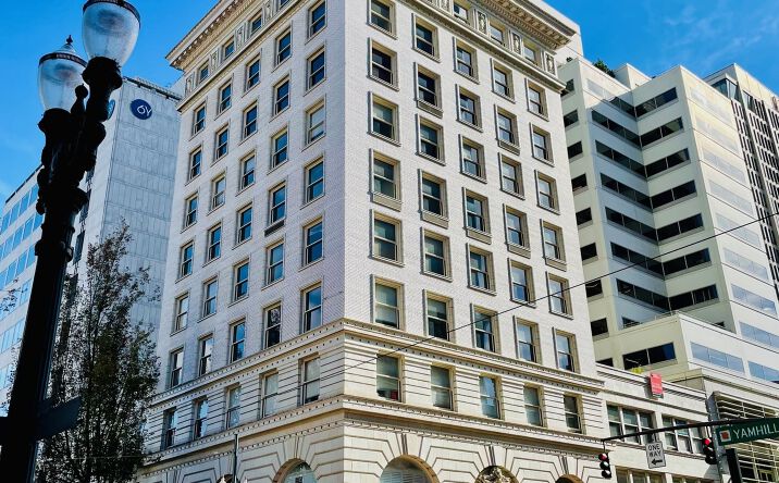 Pictures of Office property located at 806 SW Broadway, Portland, OR 97205 for lease - image #1