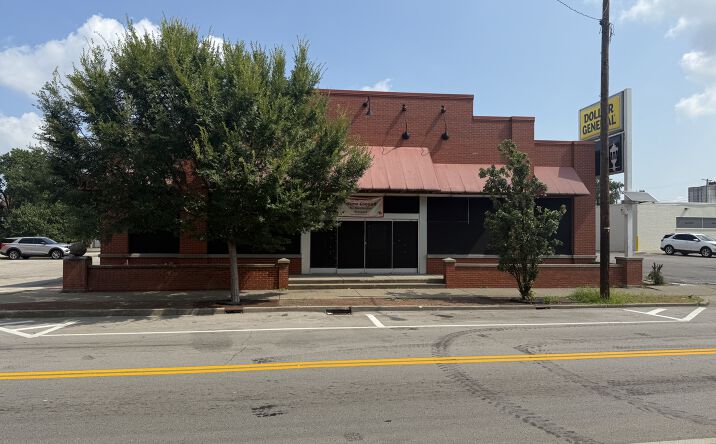 Pictures of Retail property located at 431 W Oak St, Louisville, KY 40203 for lease - image #1
