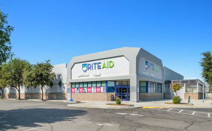 Pictures of Retail property located at 4593 N Cedar Ave, Fresno, CA 93726 for lease - image #1